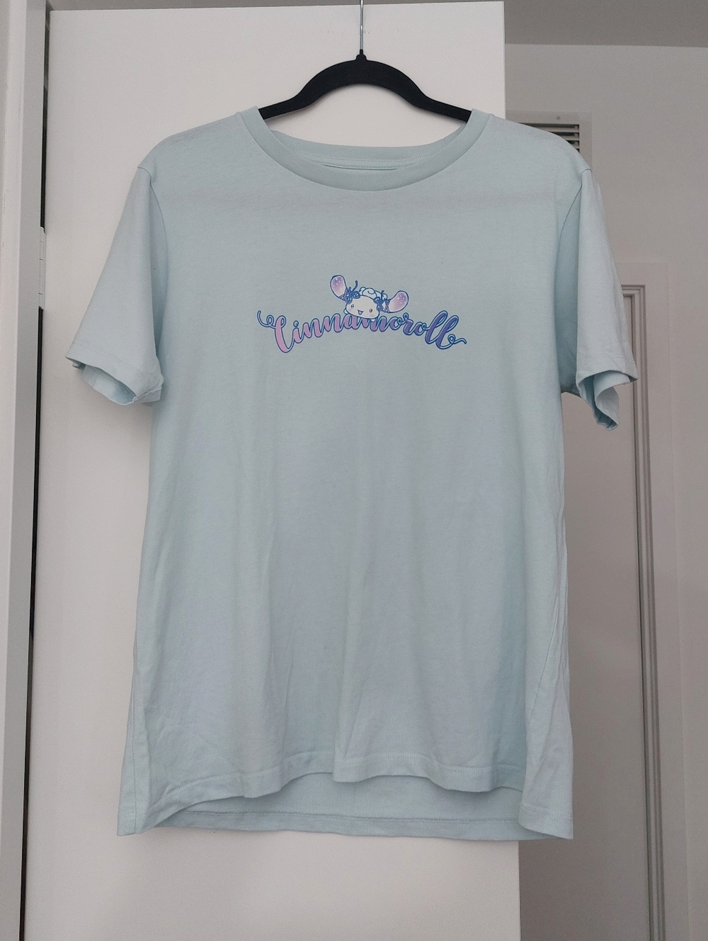 Uniqlo | UT Cinnamoroll Graphic Tee